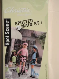 Barbie Spot Scene African American Christie Doll Black (2001)