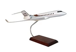 Daron Executive Series Global 5000 1/55 Scale Model Kit