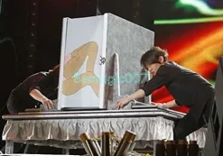 Illusions Magic Tricks The Squeeze Illusion Squeeze Play