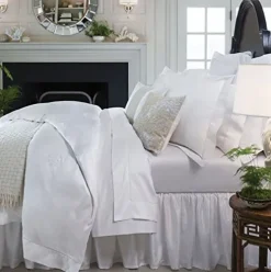Sferra Giza Medallion Queen Flat Sheet White