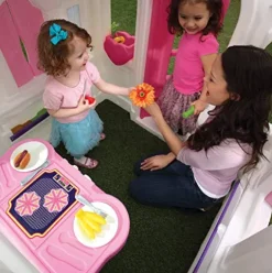 Step2 Sweetheart Playhouse with Kitchenette Pink/White